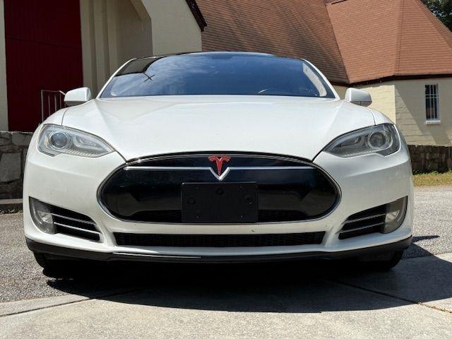 Tesla Model S Signature Performance 2012