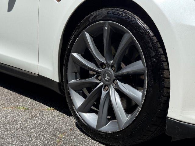 Tesla Model S Signature Performance 2012