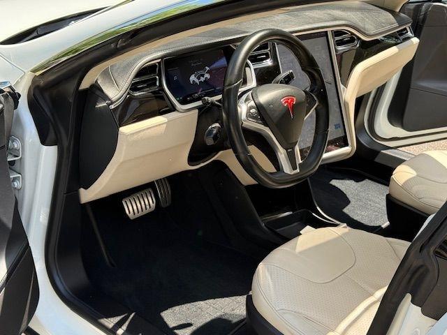 Tesla Model S Signature Performance 2012