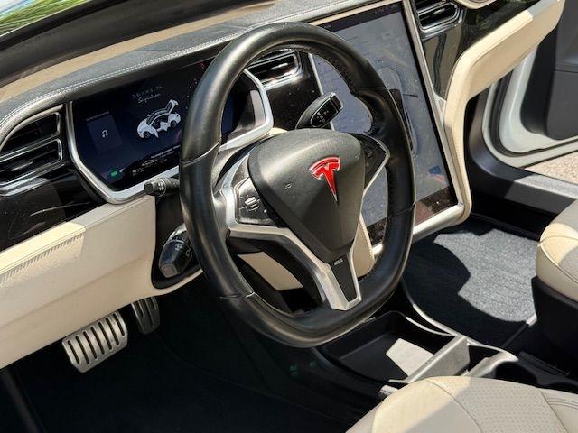 Tesla Model S Signature Performance 2012