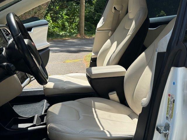 Tesla Model S Signature Performance 2012