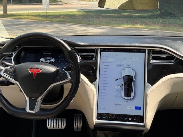 Tesla Model S Signature Performance 2012