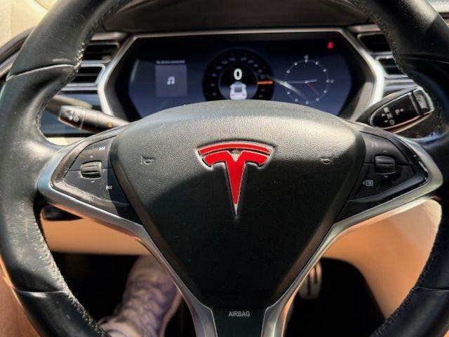 Tesla Model S Signature Performance 2012