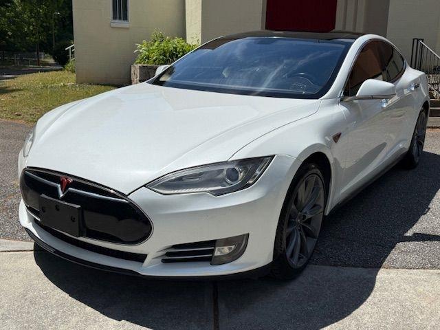Tesla Model S Signature Performance 2012