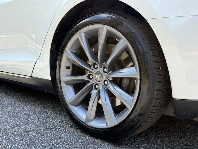 Tesla Model S Signature Performance 2012