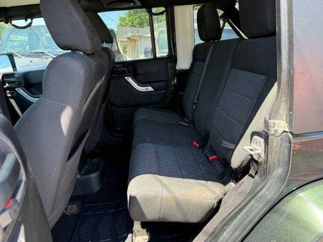 Jeep Wrangler Unlimited Sahara 4WD 2011