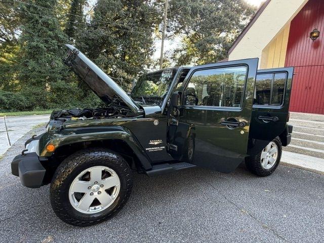 Jeep Wrangler Unlimited Sahara 4WD 2011