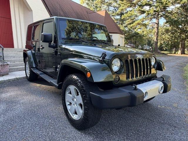 Jeep Wrangler Unlimited Sahara 4WD 2011