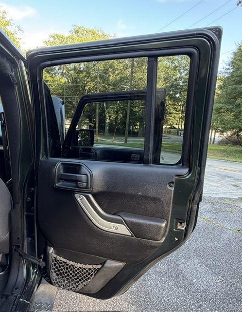 Jeep Wrangler Unlimited Sahara 4WD 2011