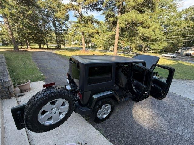Jeep Wrangler Unlimited Sahara 4WD 2011