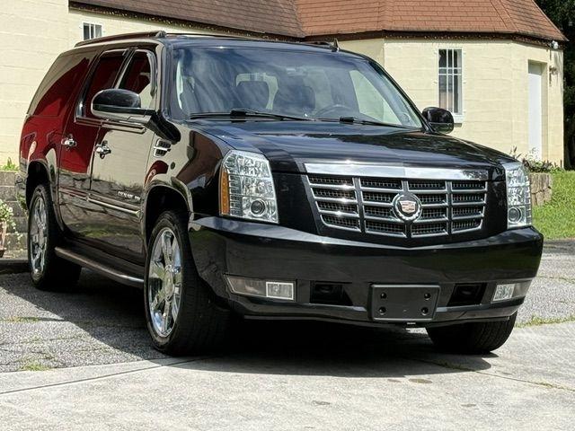 Cadillac Escalade ESV AWD Luxury 2013