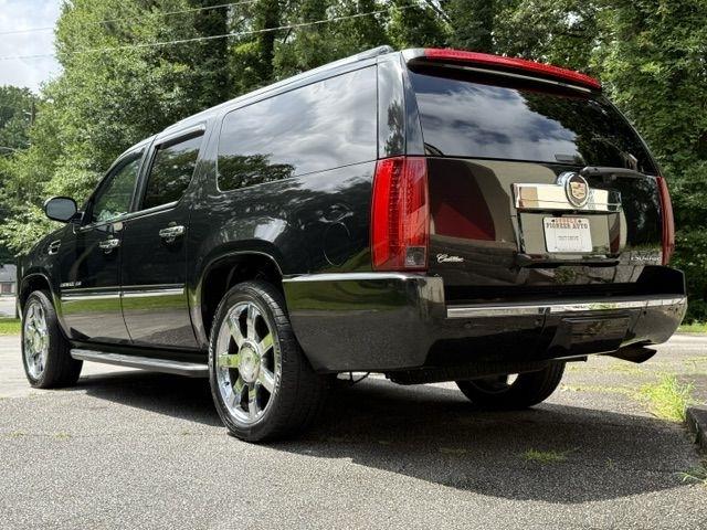 Cadillac Escalade ESV AWD Luxury 2013