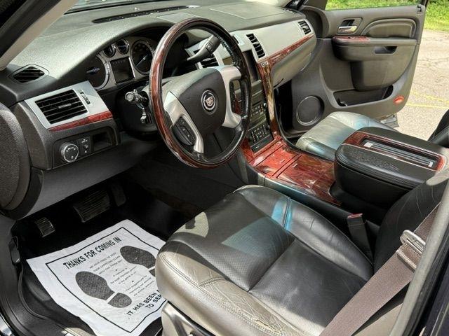 Cadillac Escalade ESV AWD Luxury 2013