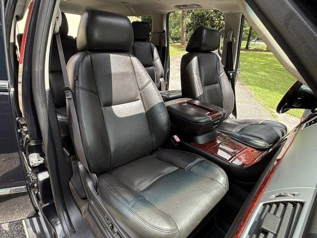 Cadillac Escalade ESV AWD Luxury 2013