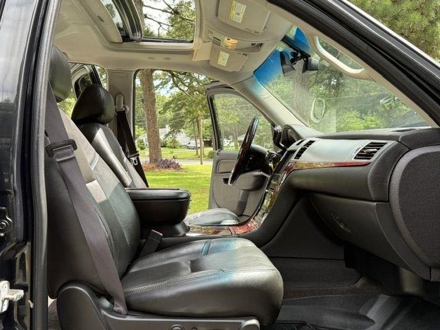 Cadillac Escalade ESV AWD Luxury 2013