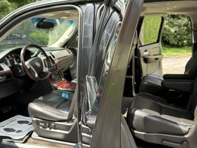 Cadillac Escalade ESV AWD Luxury 2013