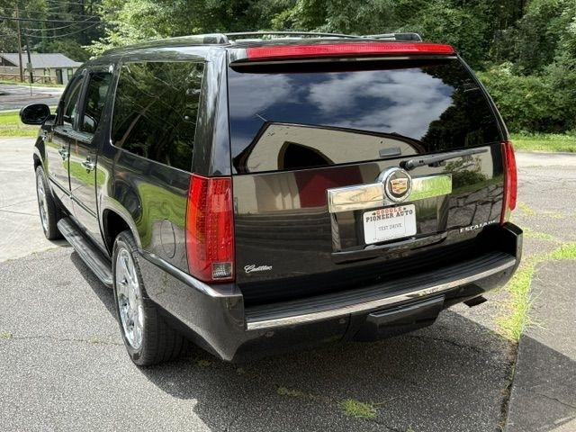 Cadillac Escalade ESV AWD Luxury 2013