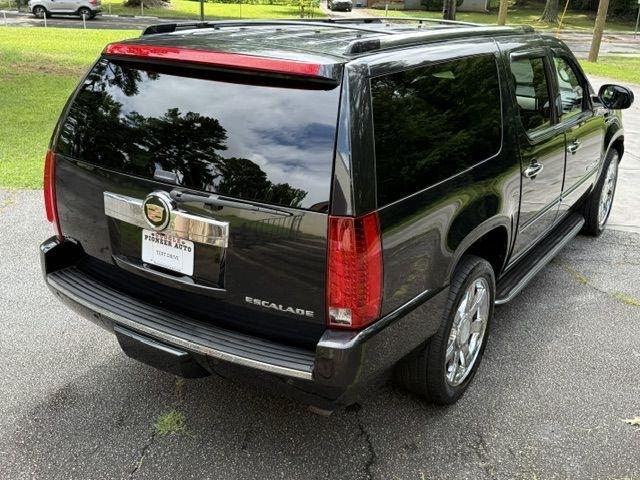 Cadillac Escalade ESV AWD Luxury 2013
