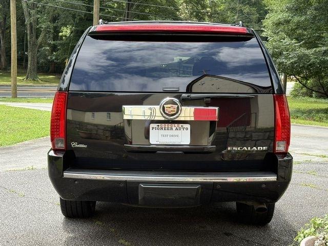 Cadillac Escalade ESV AWD Luxury 2013