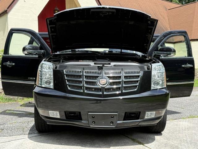 Cadillac Escalade ESV AWD Luxury 2013