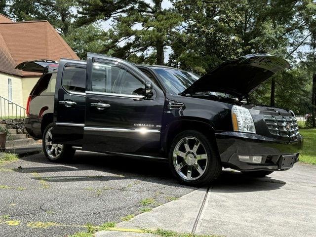 Cadillac Escalade ESV AWD Luxury 2013