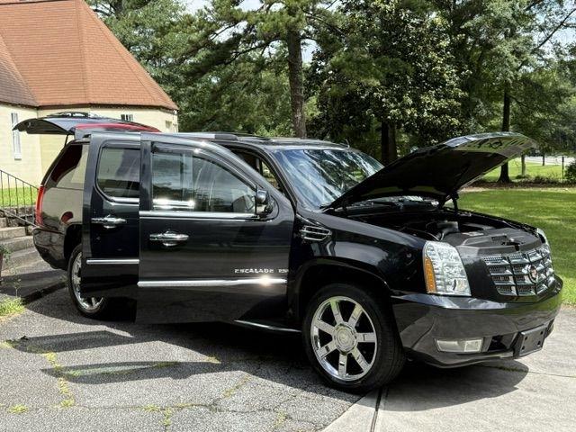 Cadillac Escalade ESV AWD Luxury 2013