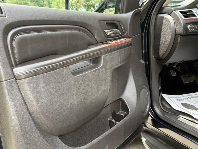 Cadillac Escalade ESV AWD Luxury 2013