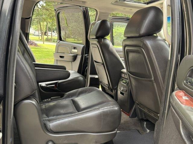 Cadillac Escalade ESV AWD Luxury 2013