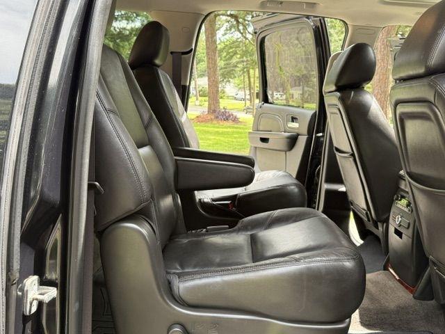 Cadillac Escalade ESV AWD Luxury 2013