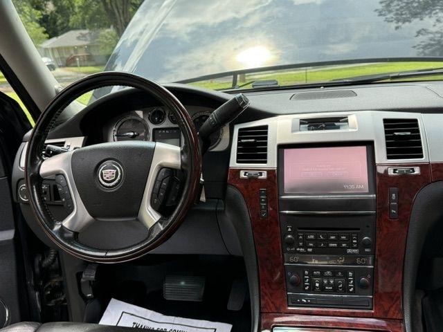 Cadillac Escalade ESV AWD Luxury 2013