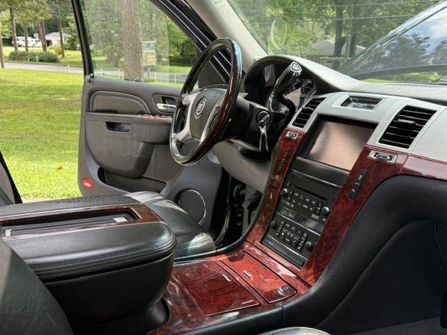 Cadillac Escalade ESV AWD Luxury 2013