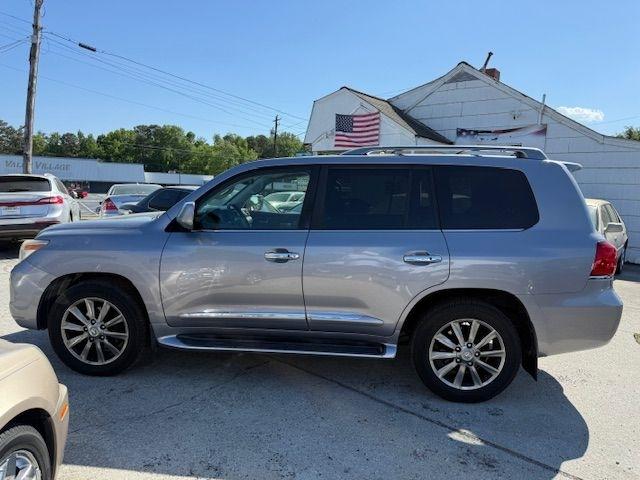 Lexus LX 570 Sport Utility 2011