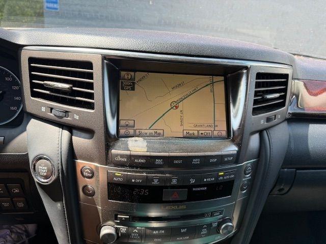Lexus LX 570 Sport Utility 2011