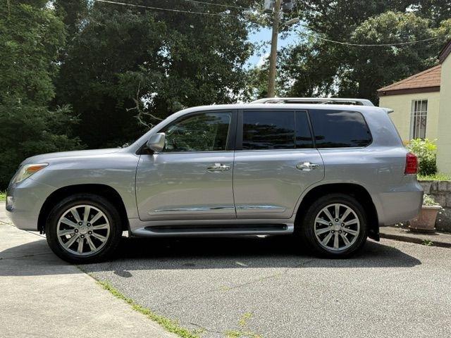 Lexus LX 570 Sport Utility 2011