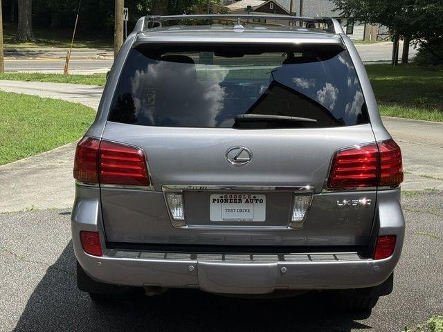 Lexus LX 570 Sport Utility 2011
