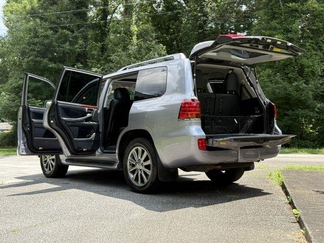 Lexus LX 570 Sport Utility 2011
