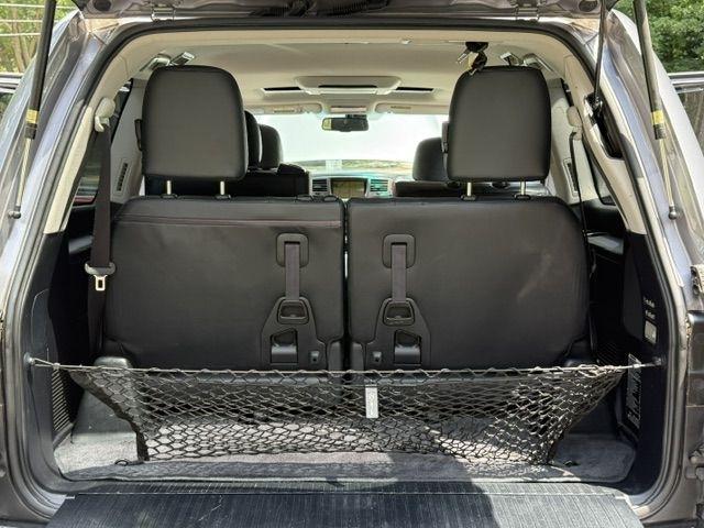 Lexus LX 570 Sport Utility 2011
