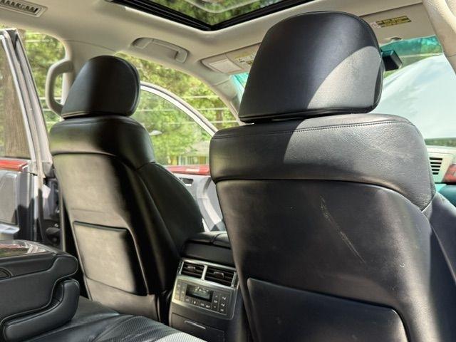 Lexus LX 570 Sport Utility 2011