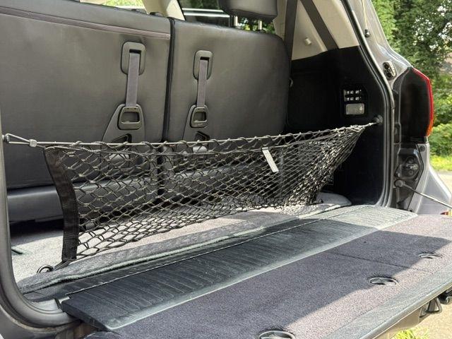 Lexus LX 570 Sport Utility 2011
