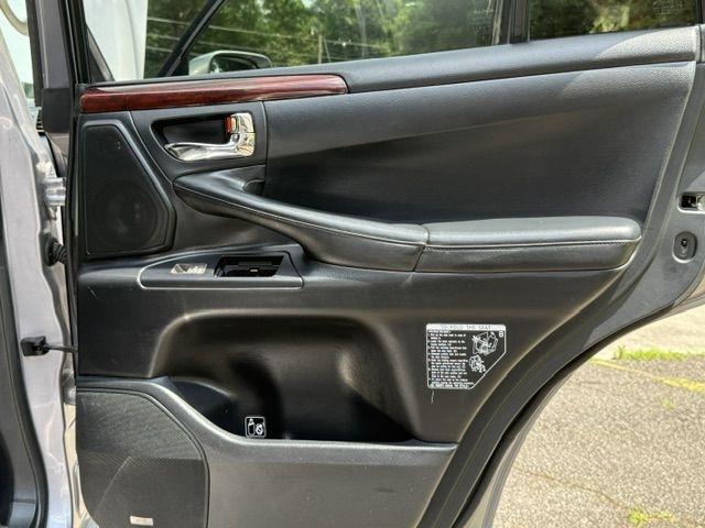 Lexus LX 570 Sport Utility 2011