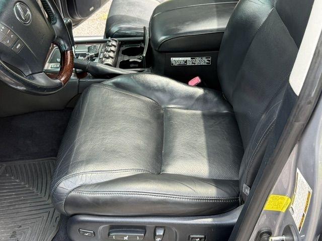 Lexus LX 570 Sport Utility 2011