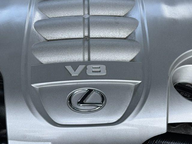 Lexus LX 570 Sport Utility 2011