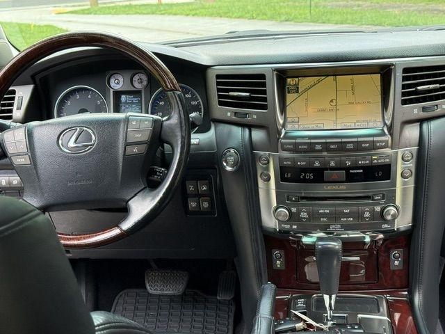 Lexus LX 570 Sport Utility 2011