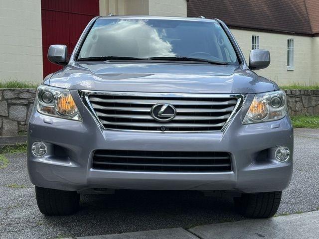 Lexus LX 570 Sport Utility 2011