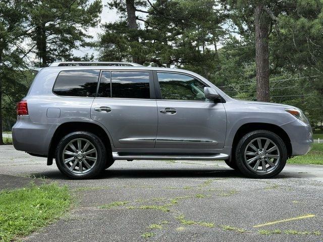 Lexus LX 570 Sport Utility 2011