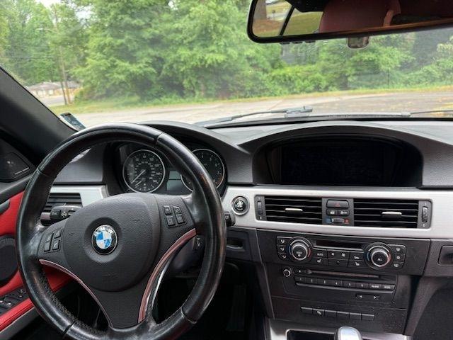 BMW 3-Series 328i Convertible - SULEV 2011