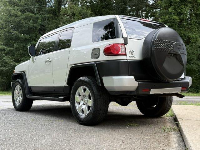 Toyota FJ Cruiser 4WD AT 2010