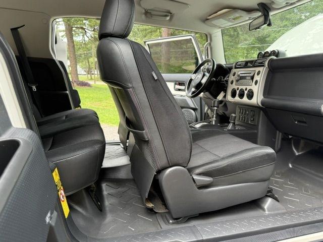 Toyota FJ Cruiser 4WD AT 2010