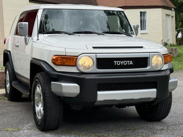 Toyota FJ Cruiser 4WD AT 2010