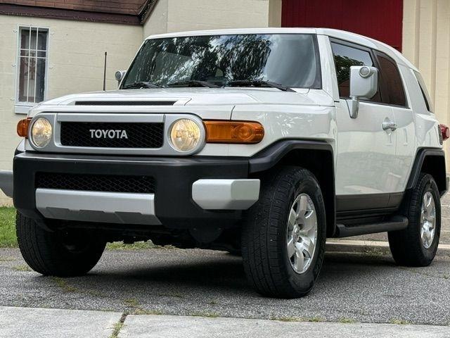 Toyota FJ Cruiser 4WD AT 2010